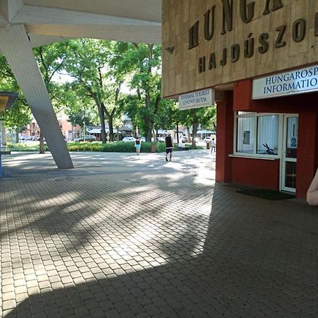 Premium Apartman Hajduszoboszlo Exterior photo